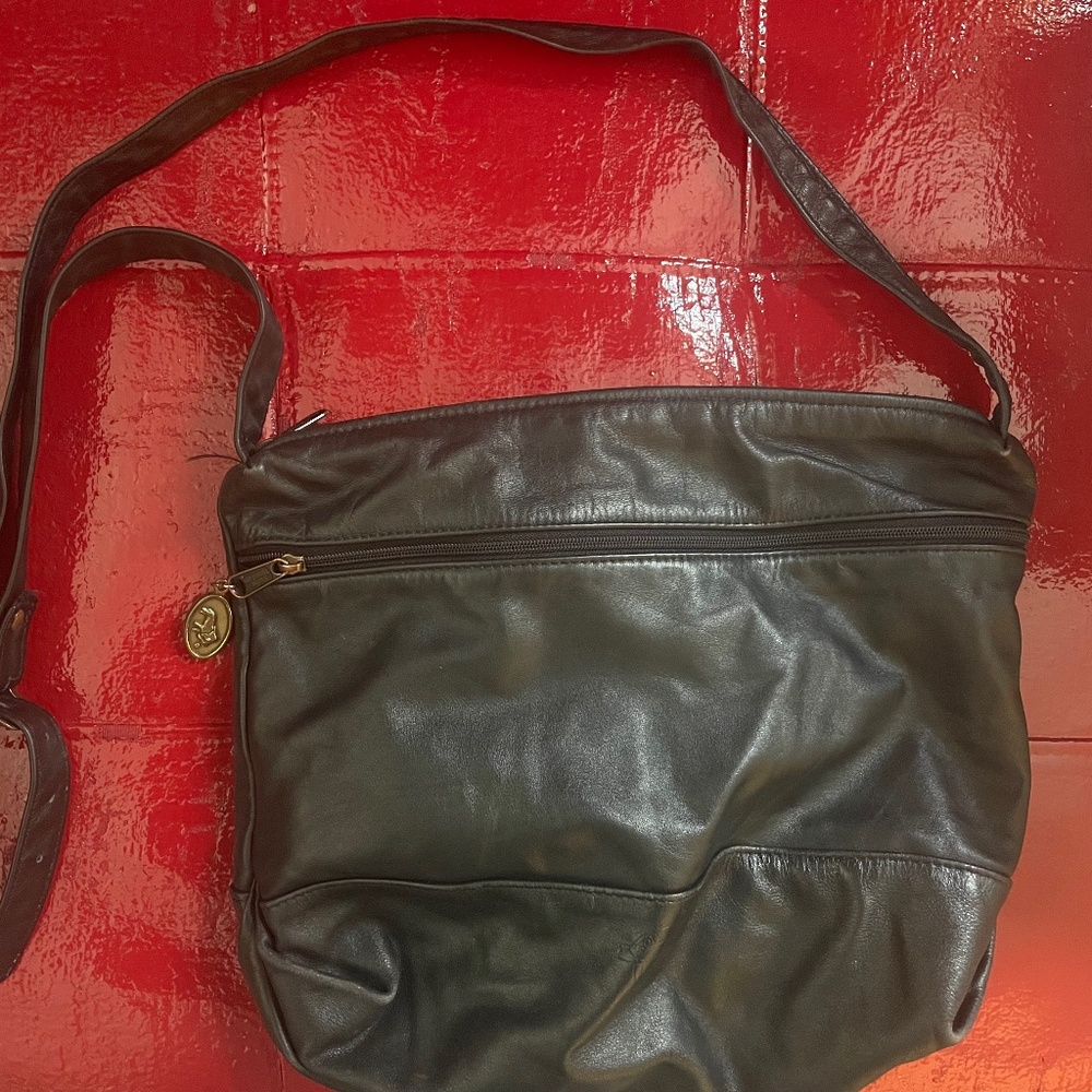 Genuine Soft Leather Vintage White Mountain Crossbody Purse